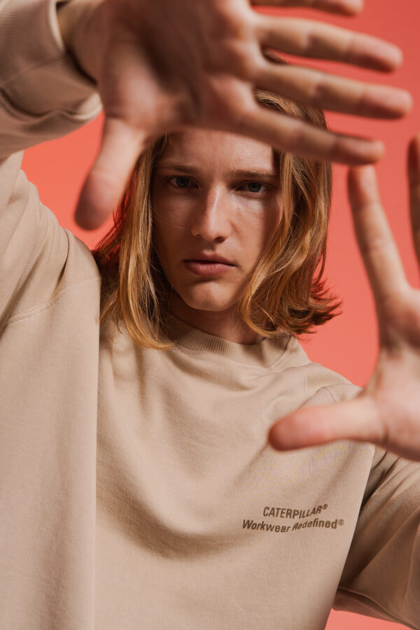 VARSITY RAGLAN CREW PALE KHAKI - immagine 5